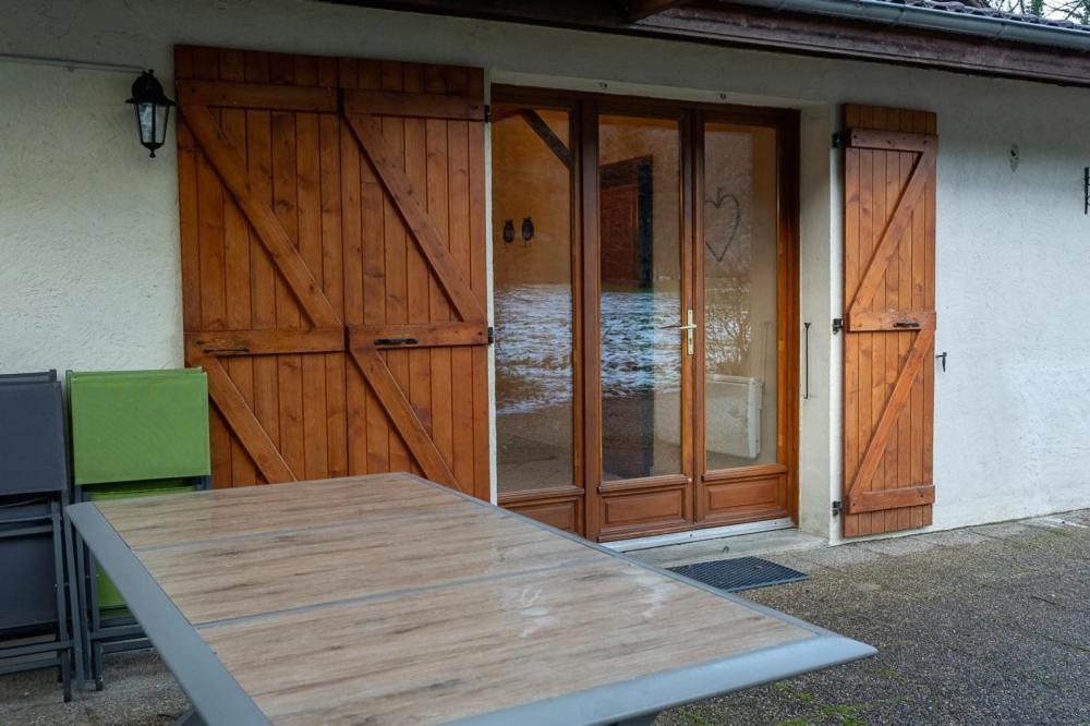 La Maison Des Jolicoeurs Saint-Christophe-sur-Guiers Exterior photo
